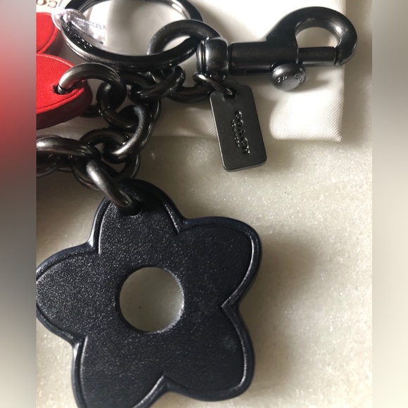 🌺 RARE Coach Floral Bag Charm/Keyfob NWT - Picture 4 of 4
